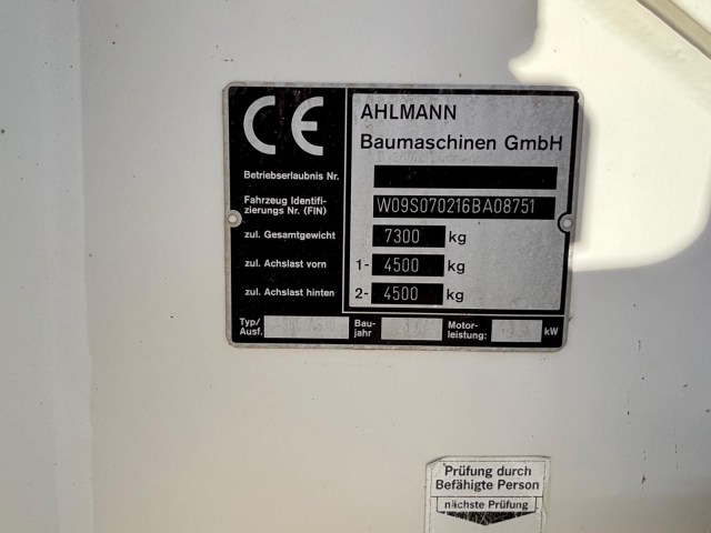 WhatsApp Image 2025-11-13 at 14.33.48 (1)